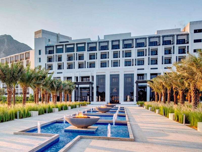 Booking a Room at the InterContinental Fujairah Hotel