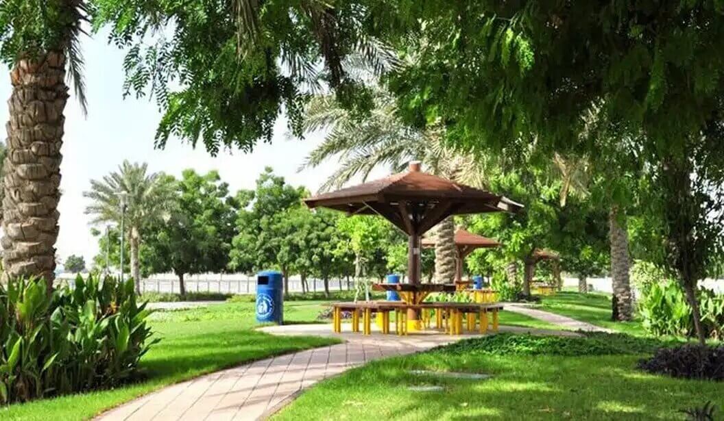 Overview of Al Nahda Pond Park in Dubai